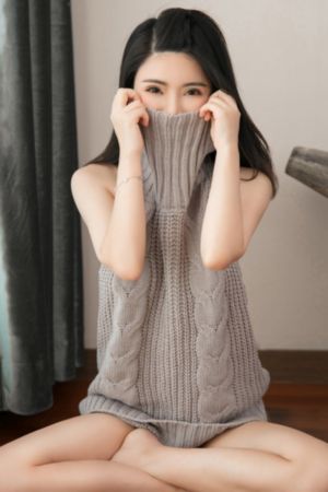 免费踩踏区美女的脚奴足艺阁_1080全集免费播放